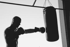  Come appendere un sacco da boxe nell'appartamento