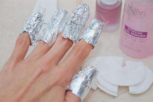  Como remover las uñas extendidas en casa.
