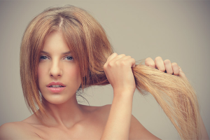  Cómo restaurar el cabello seco y dañado.