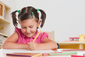  Cómo enseñar a un niño a escribir bellamente