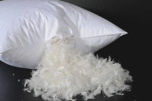  Paano hugasan ang feather pillow