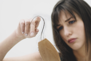  Paano itigil ang pagkawala ng buhok pagkatapos manganak