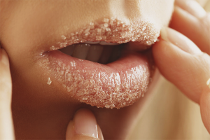  Bagaimana untuk menghilangkan bibir kering