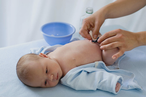  Как да се справяте с пъпа на новородено