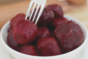  Paano mabilis na magluto ng beets sa microwave