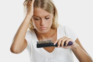  ¿Qué hacer si el cabello se cae mal?