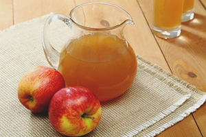  The benefits and harm of apple juice