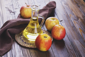  Vinagre de manzana para el cabello