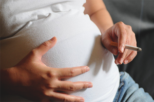  O que é perigoso fumar no início da gravidez
