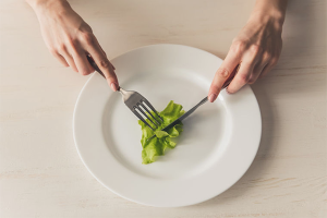  식욕을 감소시켜 체중을 줄이는 방법