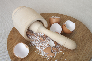  The benefits and harm of eggshell