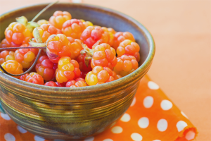  Ang mga benepisyo at pinsala ng cloudberries