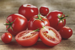  The benefits and harm of tomatoes