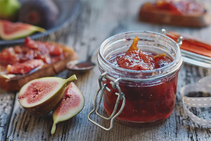  The benefits and harm of fig jam