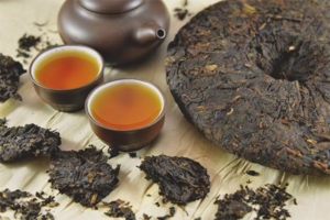  pu-erh 차의 유용한 재산 그리고 금기