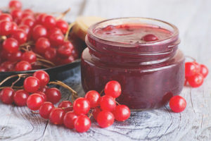  The benefits and harm of viburnum jam