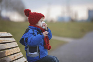  Is it possible to walk with a child with a cold