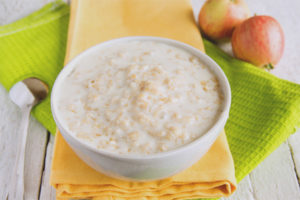  Oatmeal diberi makan susu