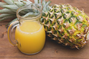  Los beneficios y perjuicios del jugo de piña.