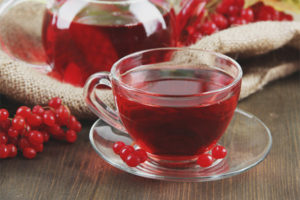  Los beneficios y daños del té con viburnum.