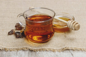  The benefits and harm of tea with honey