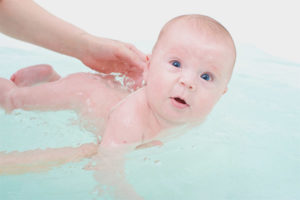  Adakah mungkin untuk mandi anak ketika batuk