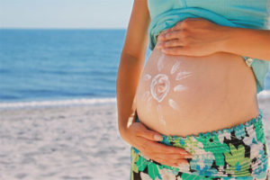  هل من الممكن أخذ حمام شمس أثناء الحمل
