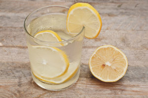  Is het mogelijk op een lege maag water te drinken met citroen